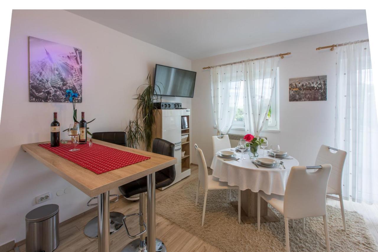 Apartments Dolloree Dramalj Extérieur photo